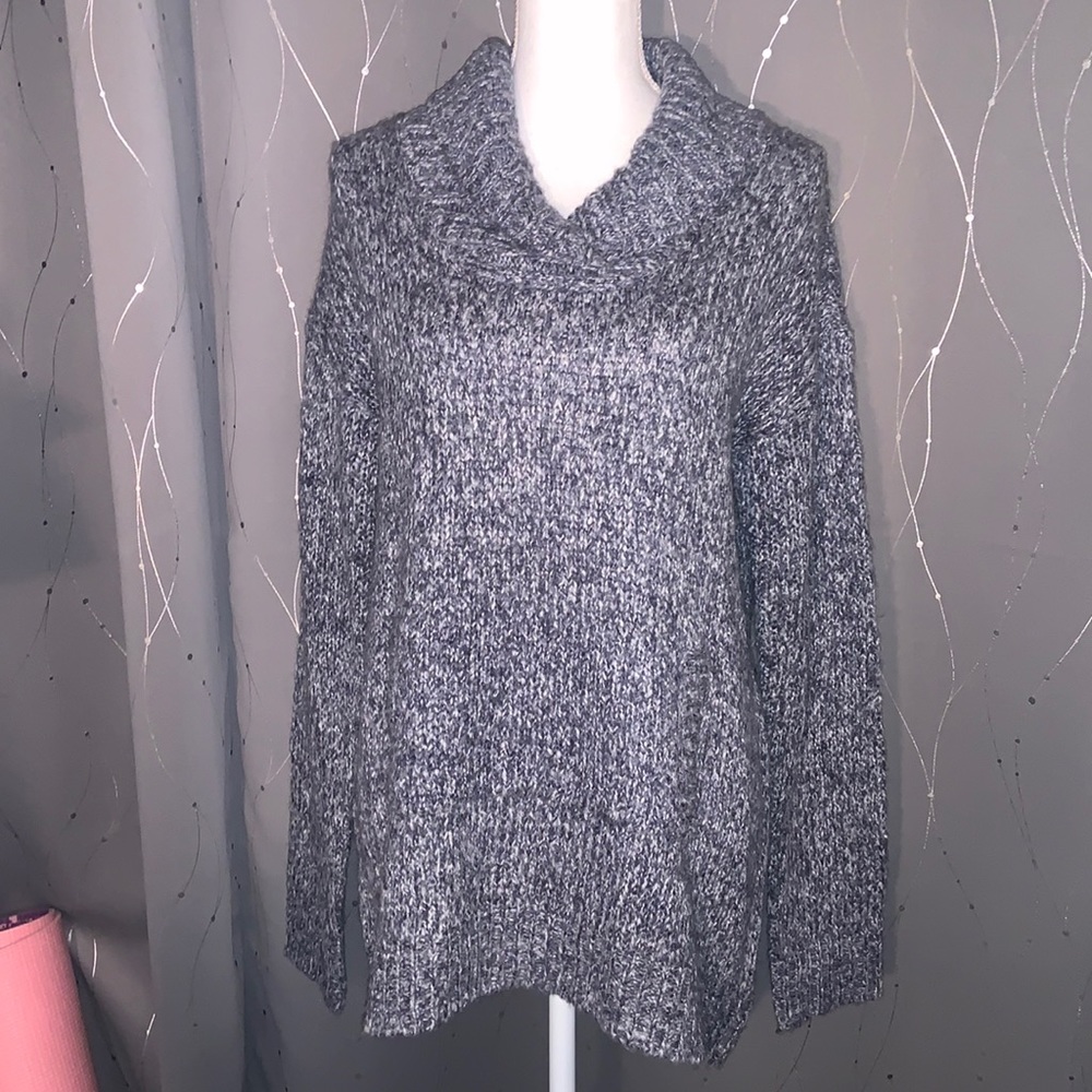 👙NWT Relativity Thick Women’s Large Sweater